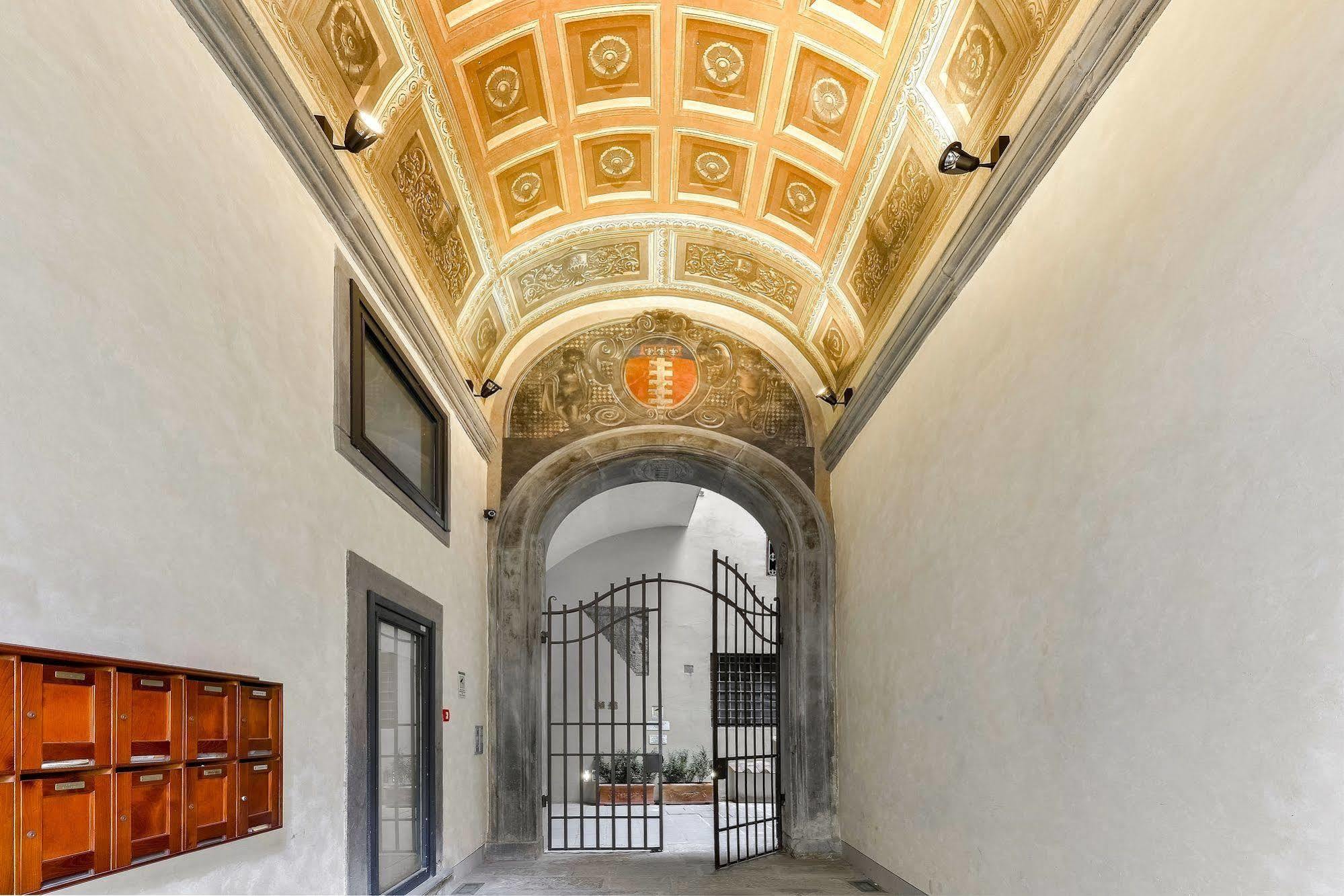 Palazzo Uguccioni Apartments Firenze Eksteriør bilde